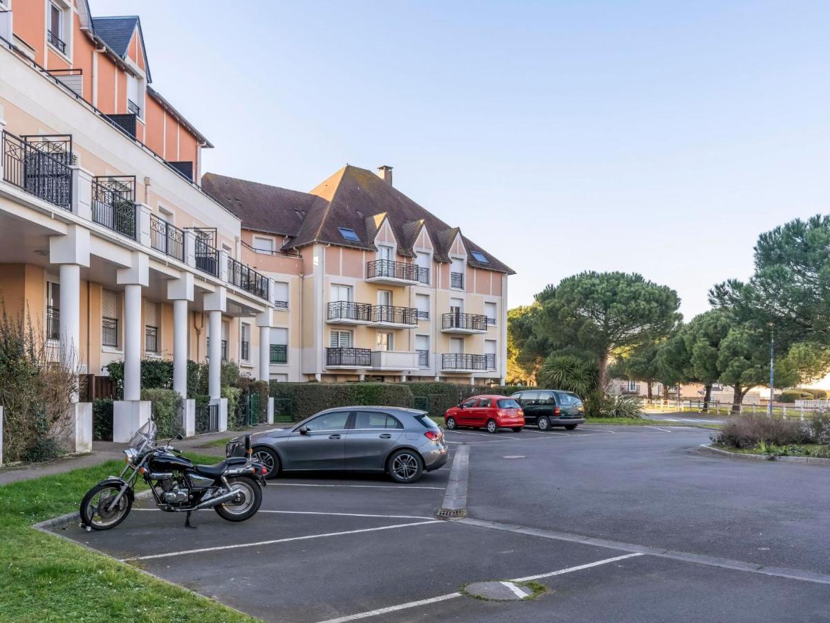 Apartment Les Marines 1 Et 2-7 By Interhome Cabourg Eksteriør billede